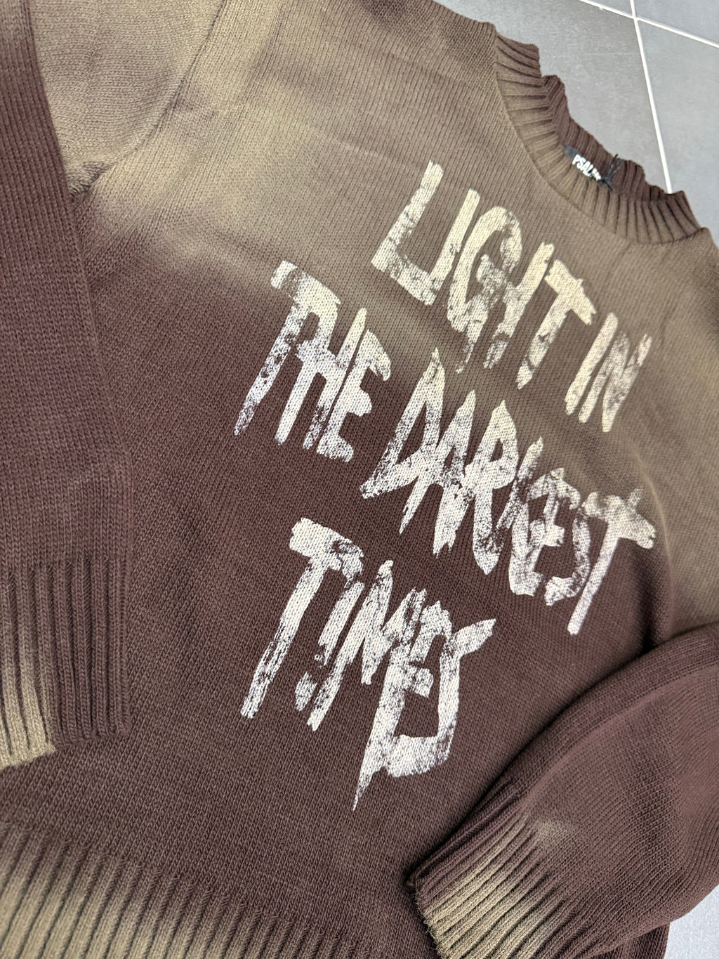 MAGLIONCINO LIGIT IN THE DARKEST TIMES