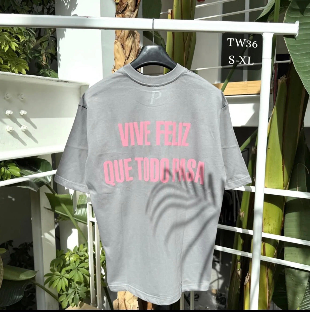 T shirt premium quality (vive feliz)