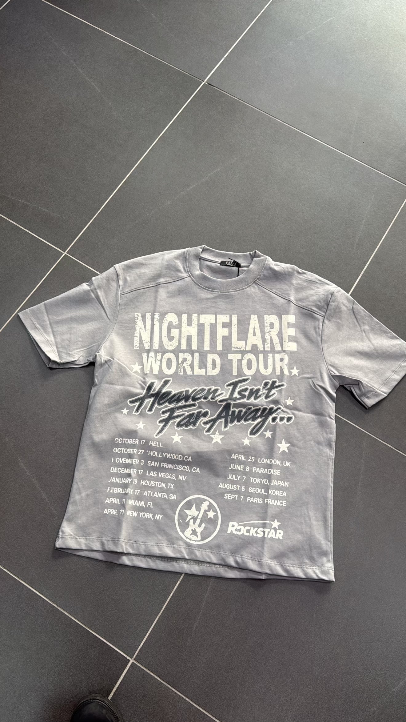 T shirt Far Away
